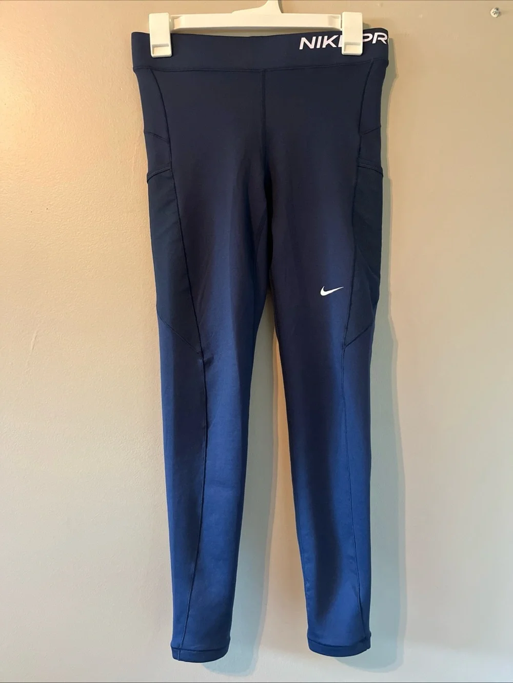 Women’s Nike Pro Therma Fit Navy Blue Stretch Compression Leggings Medium